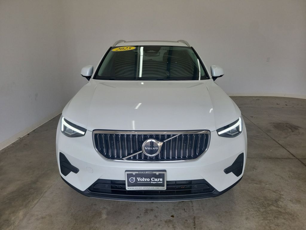 Used 2025 Volvo XC40 B5 Core Bright Theme SUV
