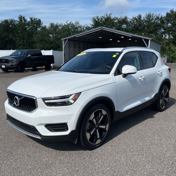 2020 Volvo XC40