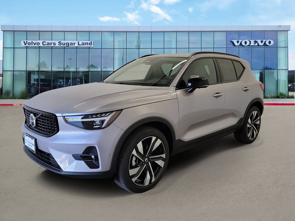 New 2026 Volvo XC40 B5 Ultra