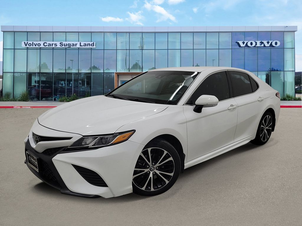 2018 Toyota Camry SE