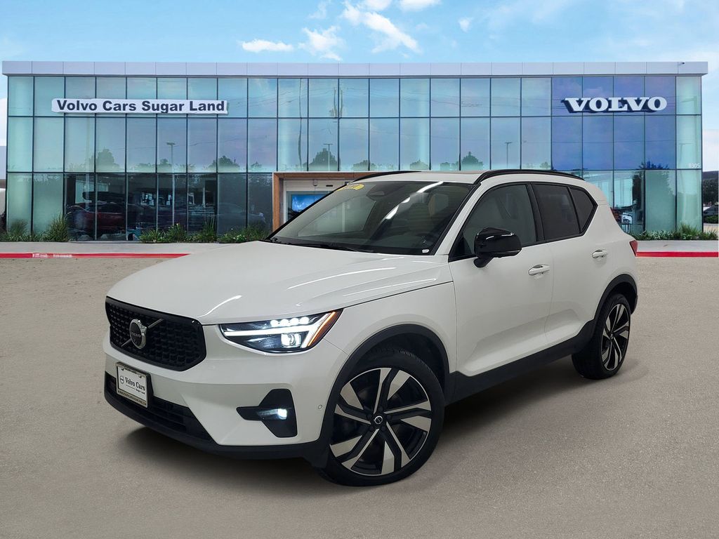 2025 Volvo XC40 Ultra
