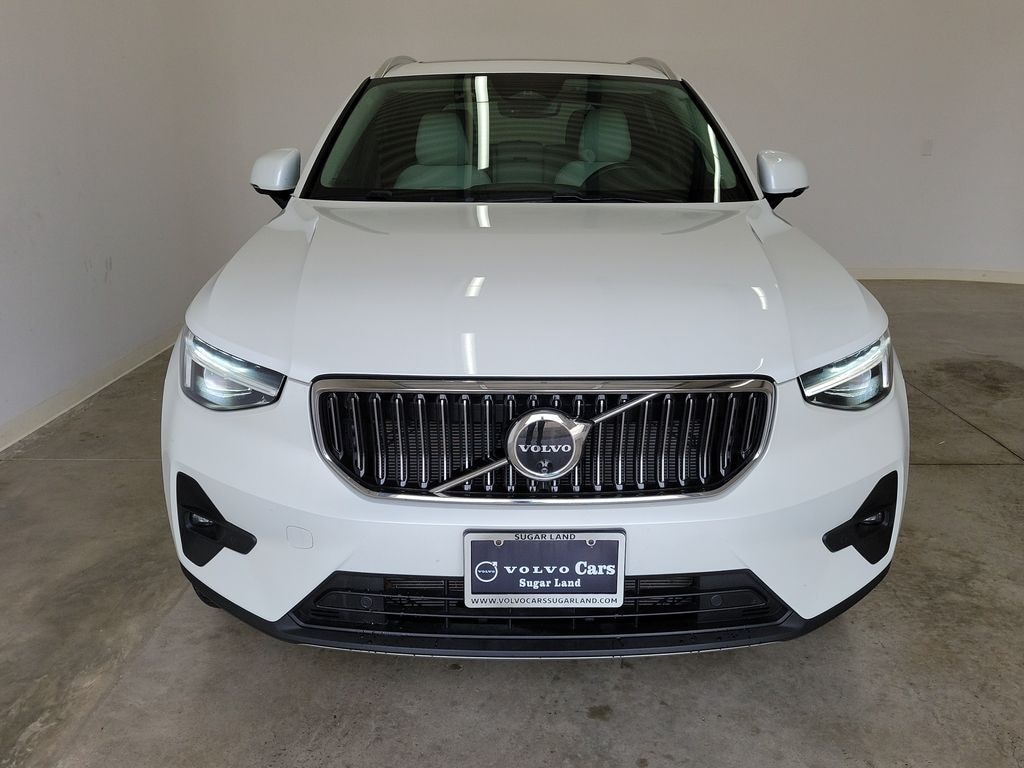 Used 2025 Volvo XC40 B5 Ultra Bright Theme SUV
