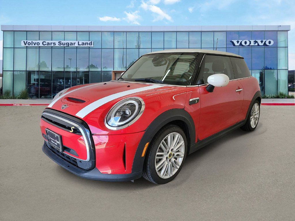 Used 2023 MINI Hardtop 2 Door SE with VIN WMW13DJ0XP2S73492 for sale in Houston, TX
