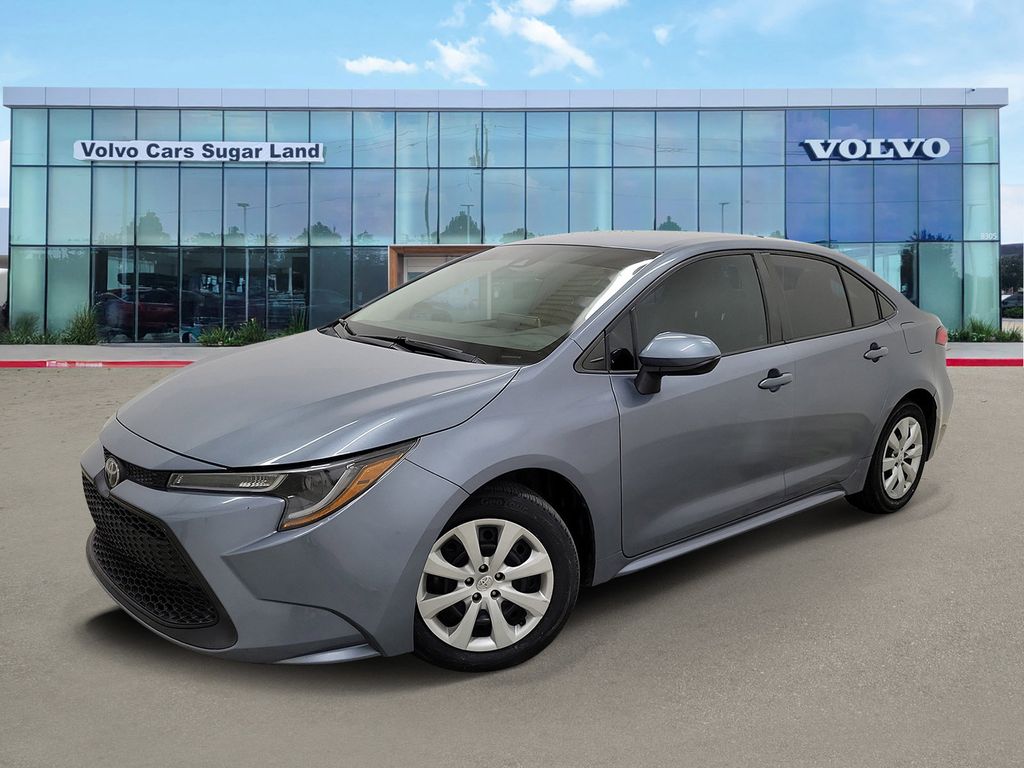 2021 Toyota Corolla LE's photo