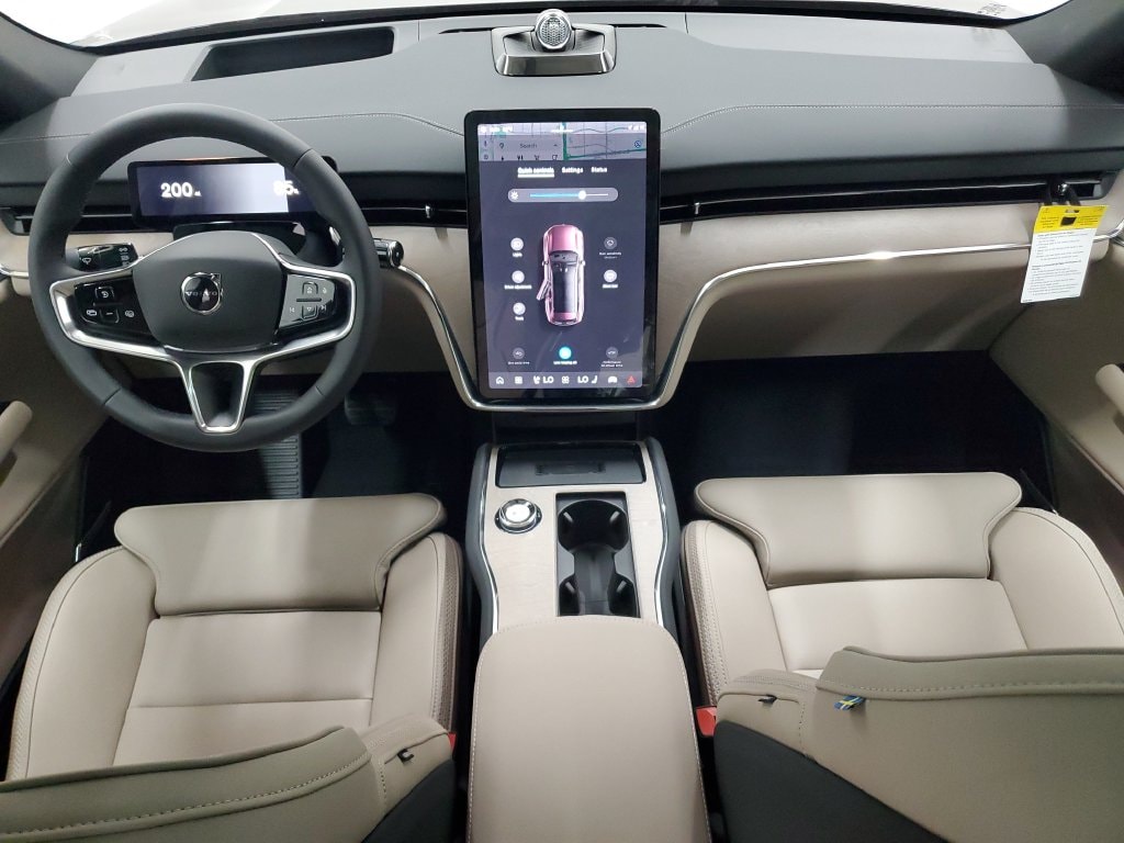 2025 Volvo EX90 Ultra - Photo 16