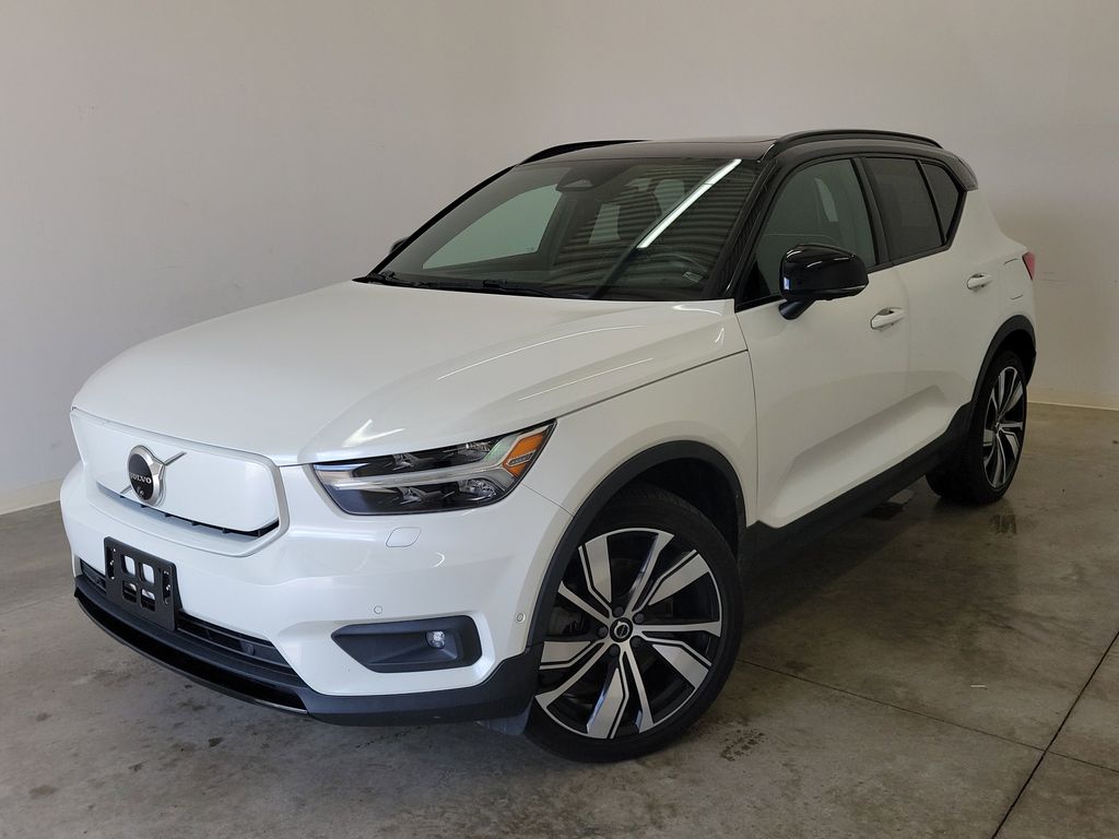 2022 Volvo XC40 Plus - Photo 33