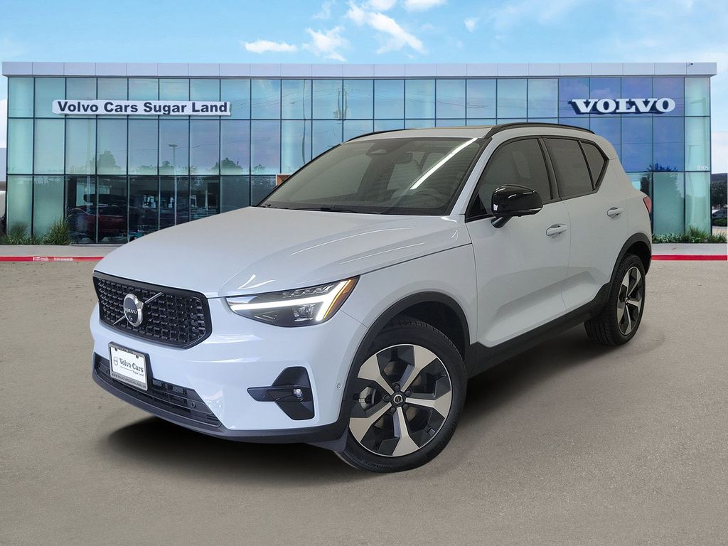 New 2026 Volvo XC40 B5 Plus