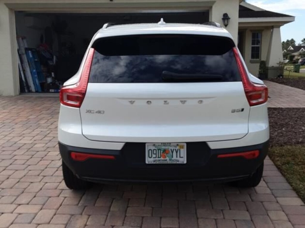 Certified 2024 Volvo XC40 B5 Core SUV