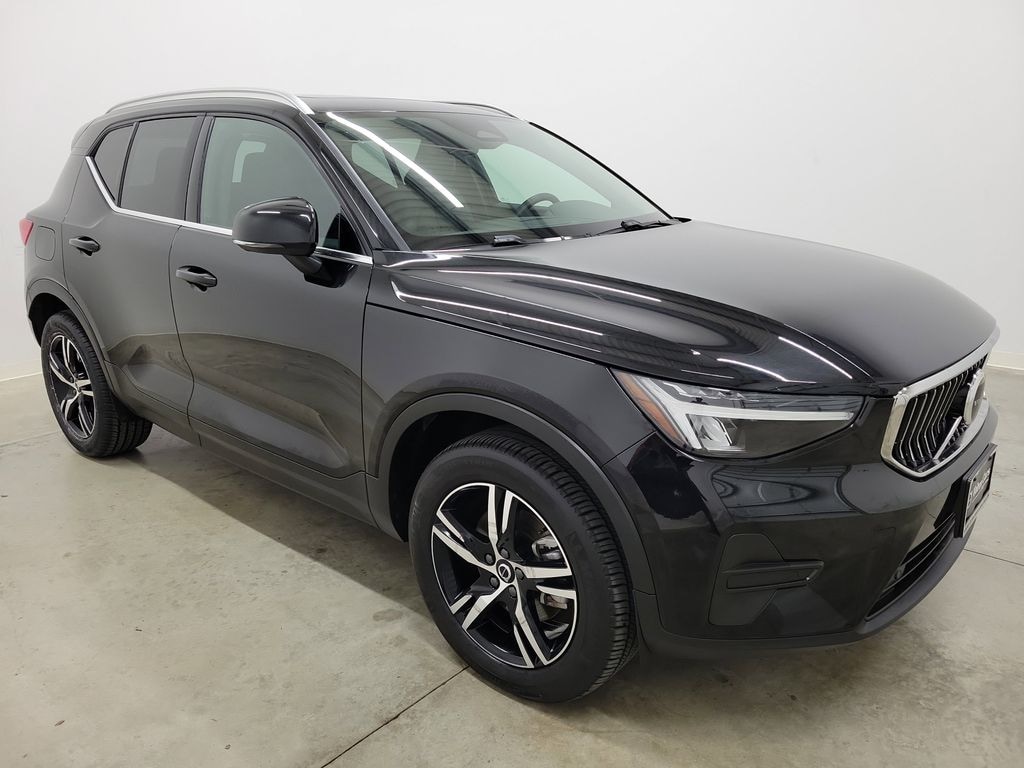 Certified 2025 Volvo XC40 B5 Core Bright Theme SUV