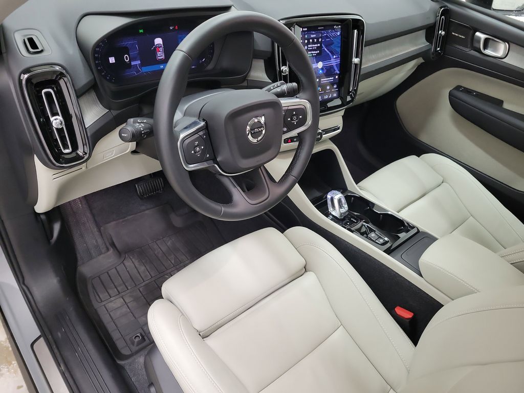 2026 Volvo XC40 Ultra - Photo 20