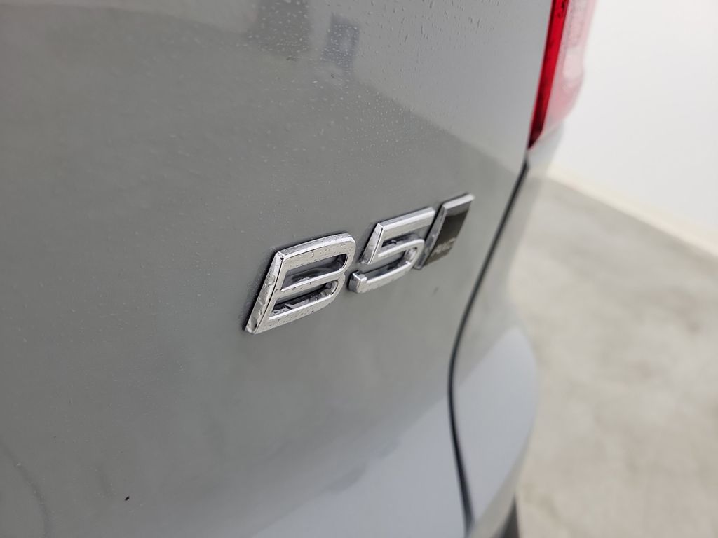 2026 Volvo XC40 Ultra - Photo 8