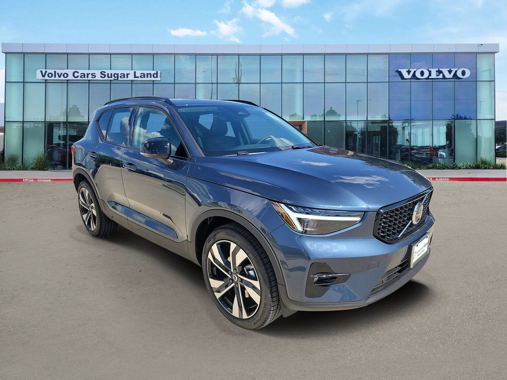 New 2026 Volvo XC40 B5 Plus