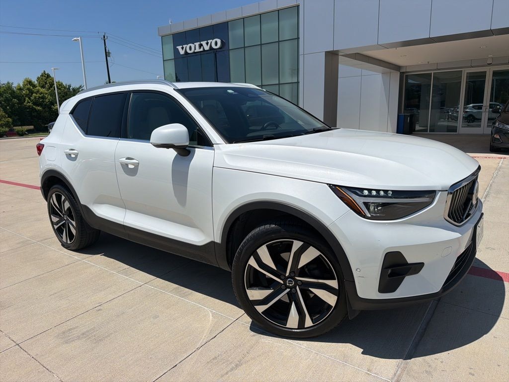 Used 2025 Volvo XC40 B5 Ultra Bright Theme SUV