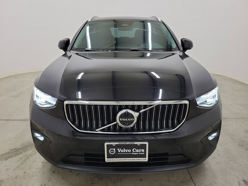 Used 2023 Volvo XC40 B5 AWD Plus Bright SUV
