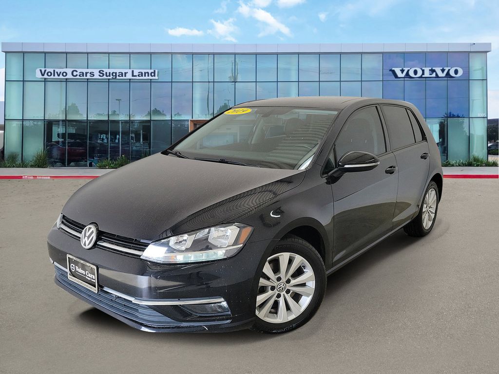 2019 Volkswagen Golf SE