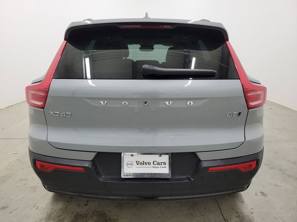 2026 Volvo XC40 Ultra - Photo 6
