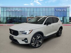 2026 Volvo XC40 B4 Plus FWD SUV