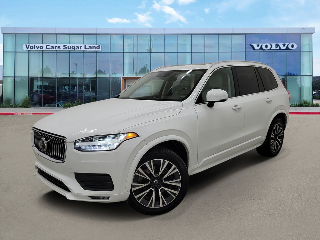 2020 Volvo XC90 Momentum's photo
