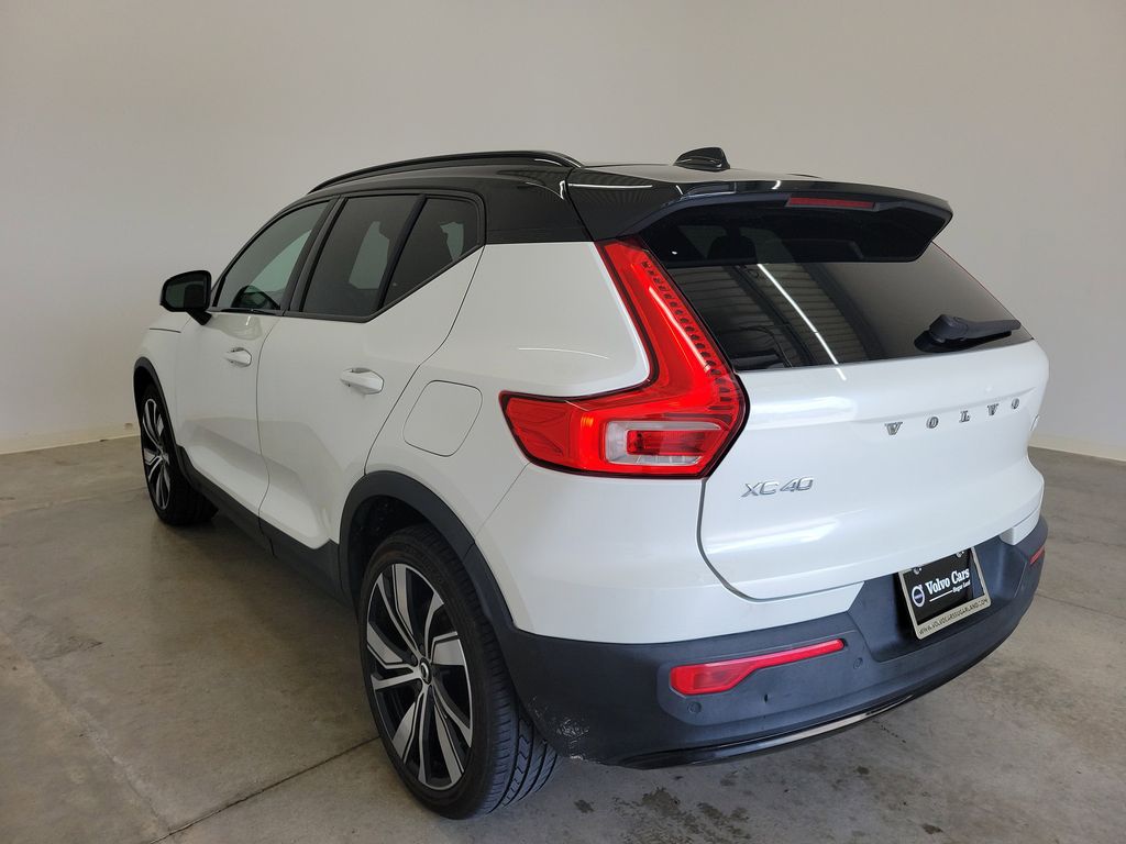 2022 Volvo XC40 Plus - Photo 7