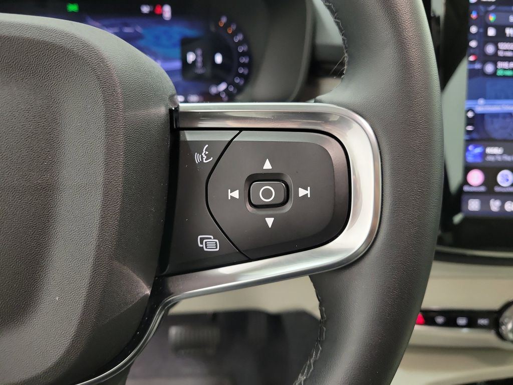 2026 Volvo XC40 Ultra - Photo 25