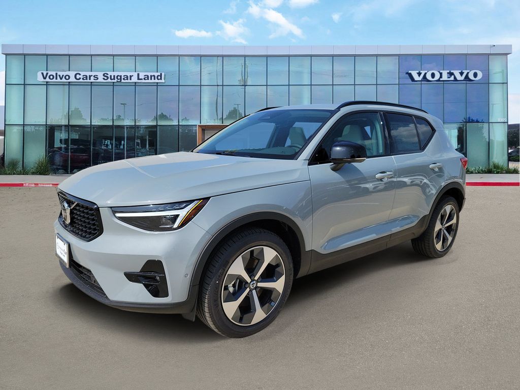 New 2026 Volvo XC40 B5 Plus