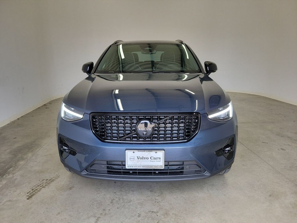 New 2026 Volvo XC40 B5 Ultra Black Edition SUV