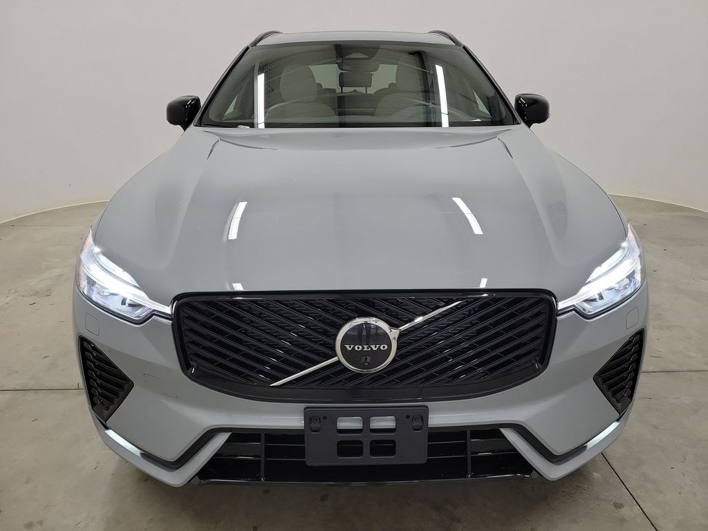 New 2026 Volvo XC60 B5 Plus SUV