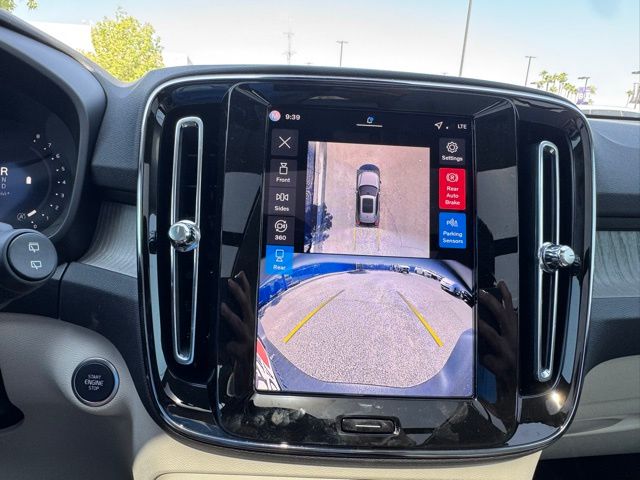 2026 Volvo XC40 Plus - Photo 25