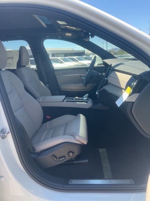 2026 Volvo XC90 Ultra - Photo 34