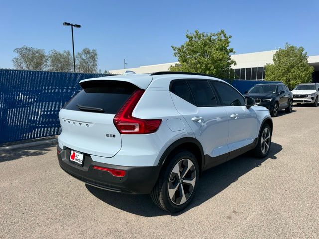 2026 Volvo XC40 Plus - Photo 6