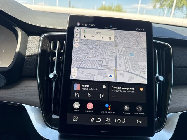2025 Volvo XC90 Plus - Photo 31