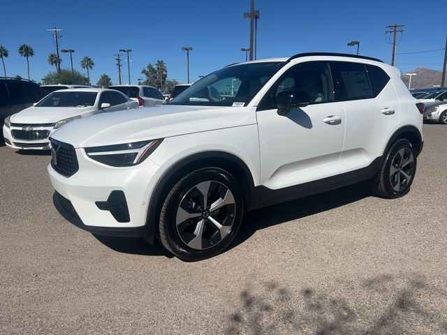 2026 Volvo XC40