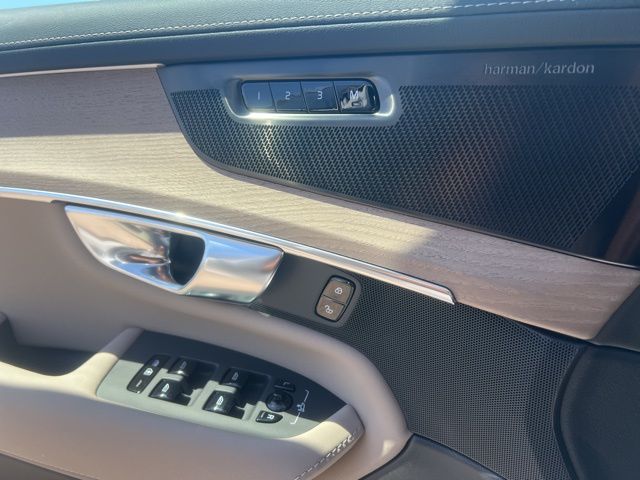 2026 Volvo XC90 Ultra - Photo 24