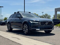 2026 Volvo V90 Cross Country B6 Ultra Wagon
