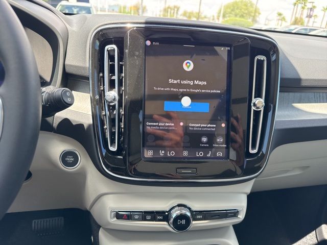 2026 Volvo XC40 Plus - Photo 28