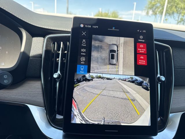 2025 Volvo XC90 Plus - Photo 29
