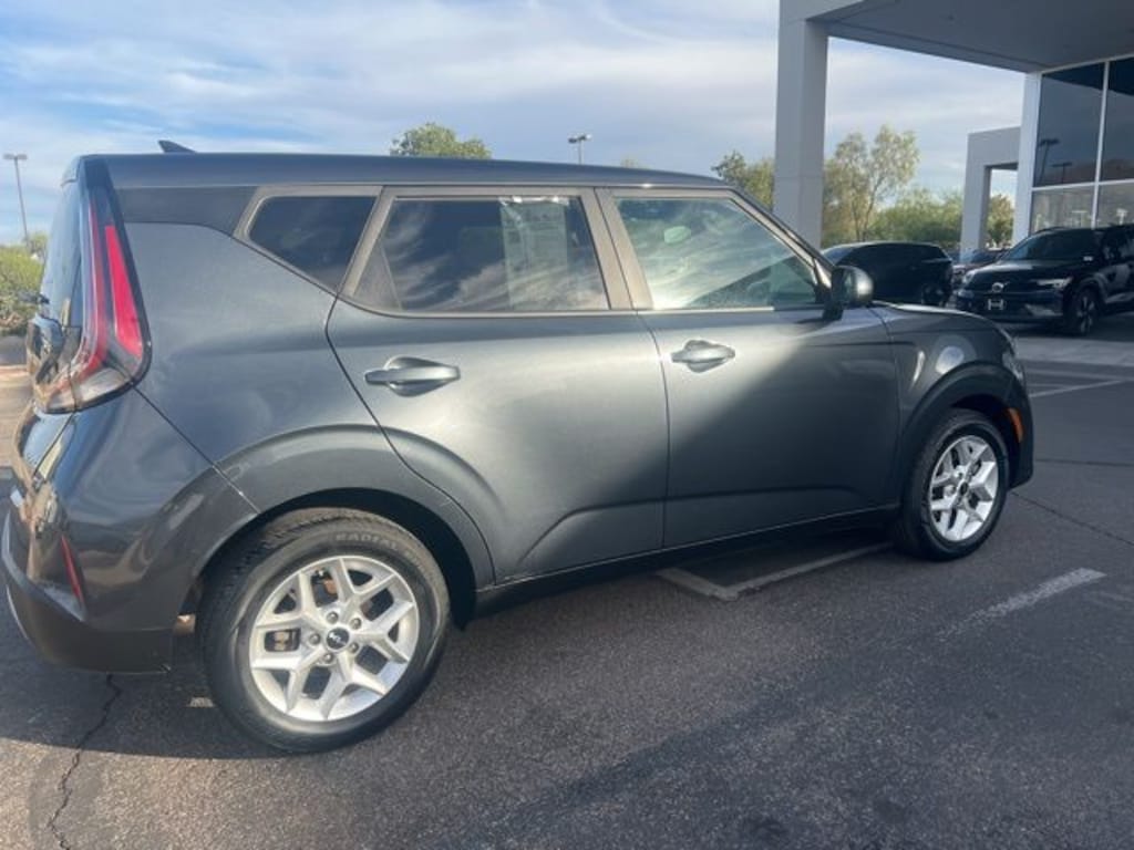 Used 2023 Kia Soul LX Hatchback