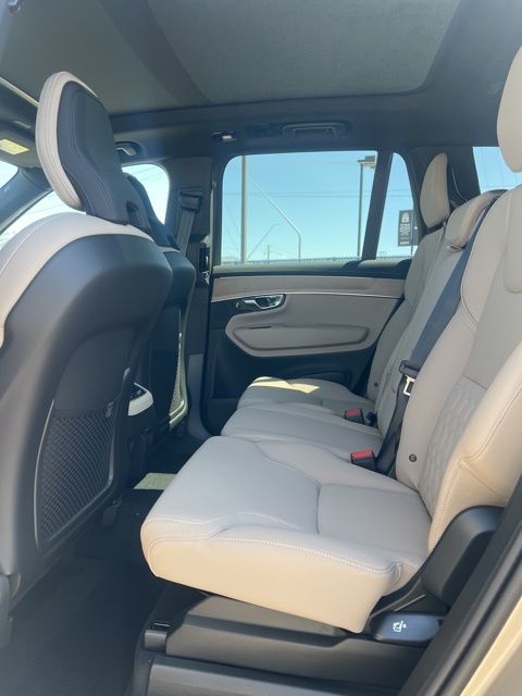 2026 Volvo XC90 Core - Photo 25