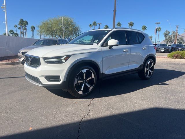 2020 Volvo XC40