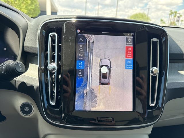 2026 Volvo XC40 Plus - Photo 30