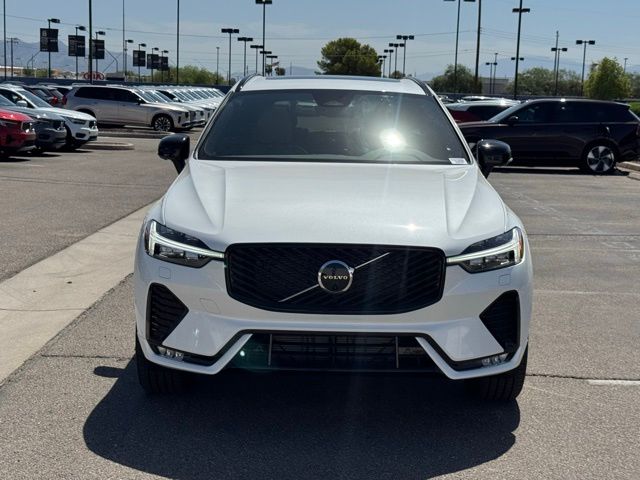 2026 Volvo XC60 B5 Plus photo 2