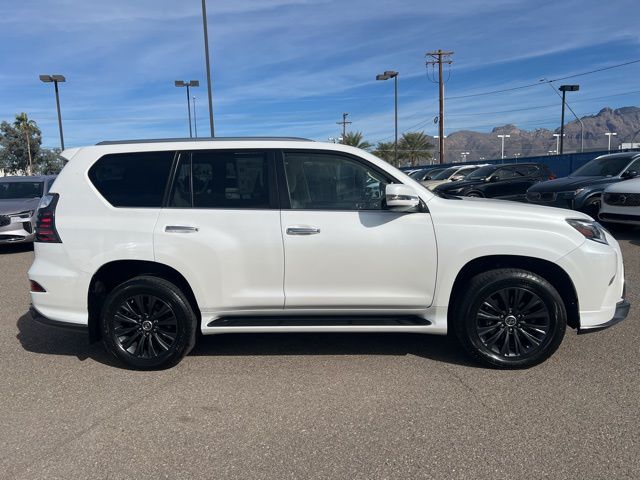 2023 Lexus GX 460 photo 2
