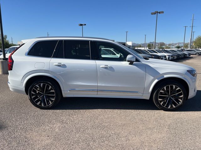 2026 Volvo XC90 B5 Plus photo 2