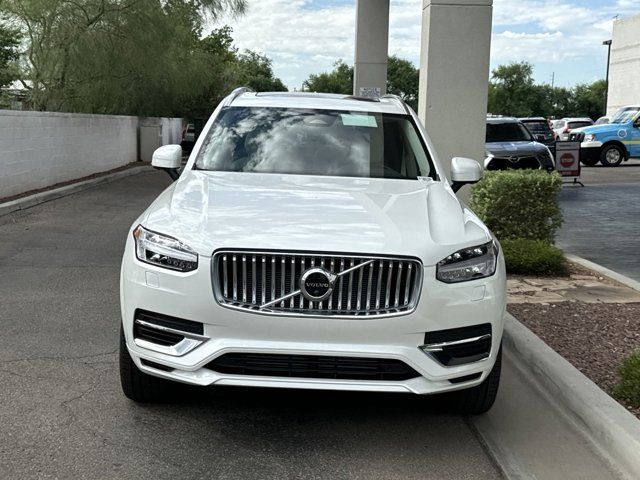 2025 Volvo XC90 T8 Plus photo 2