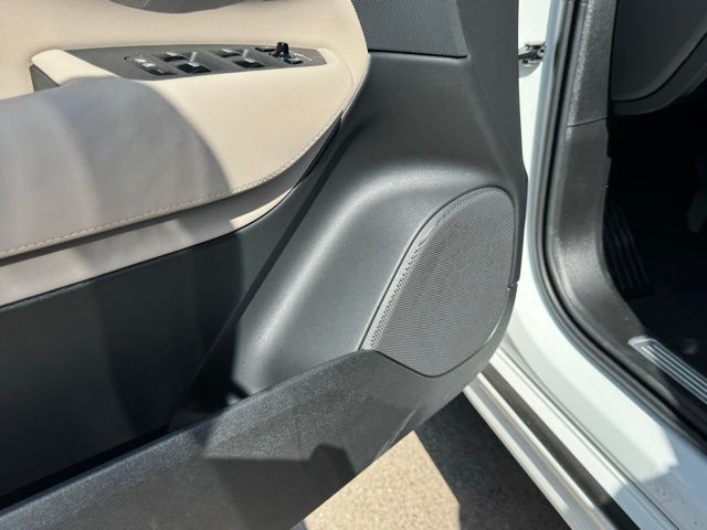 2026 Volvo XC90 Plus - Photo 11