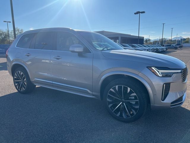 2026 Volvo XC90 Plus's photo