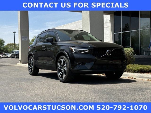 2024 Volvo XC40 Plus's photo