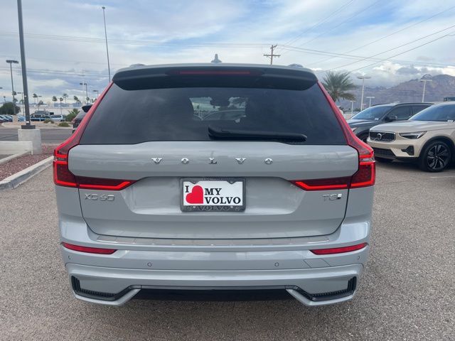 2026 Volvo XC60 Hybrid T8 photo 4