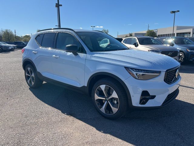 2026 Volvo XC40 Plus's photo