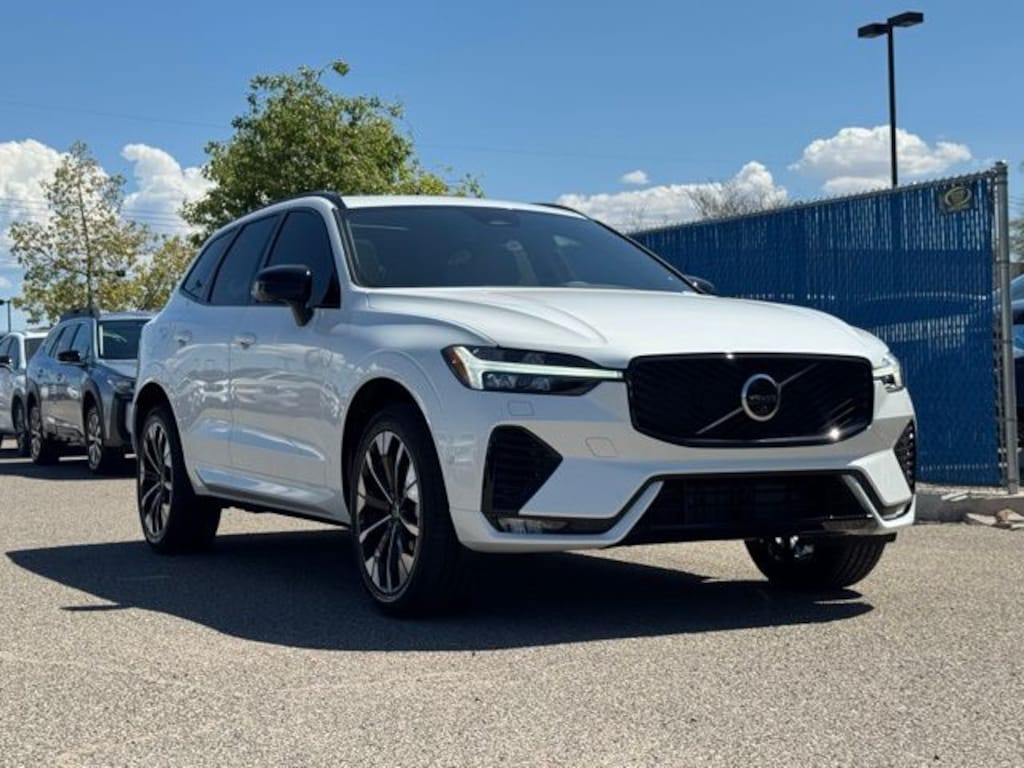 New 2026 Volvo XC60 B5 Plus SUV